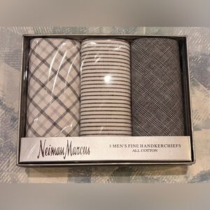 NIB Neiman Marcus 3 Men's Cotton Handkerchiefs
